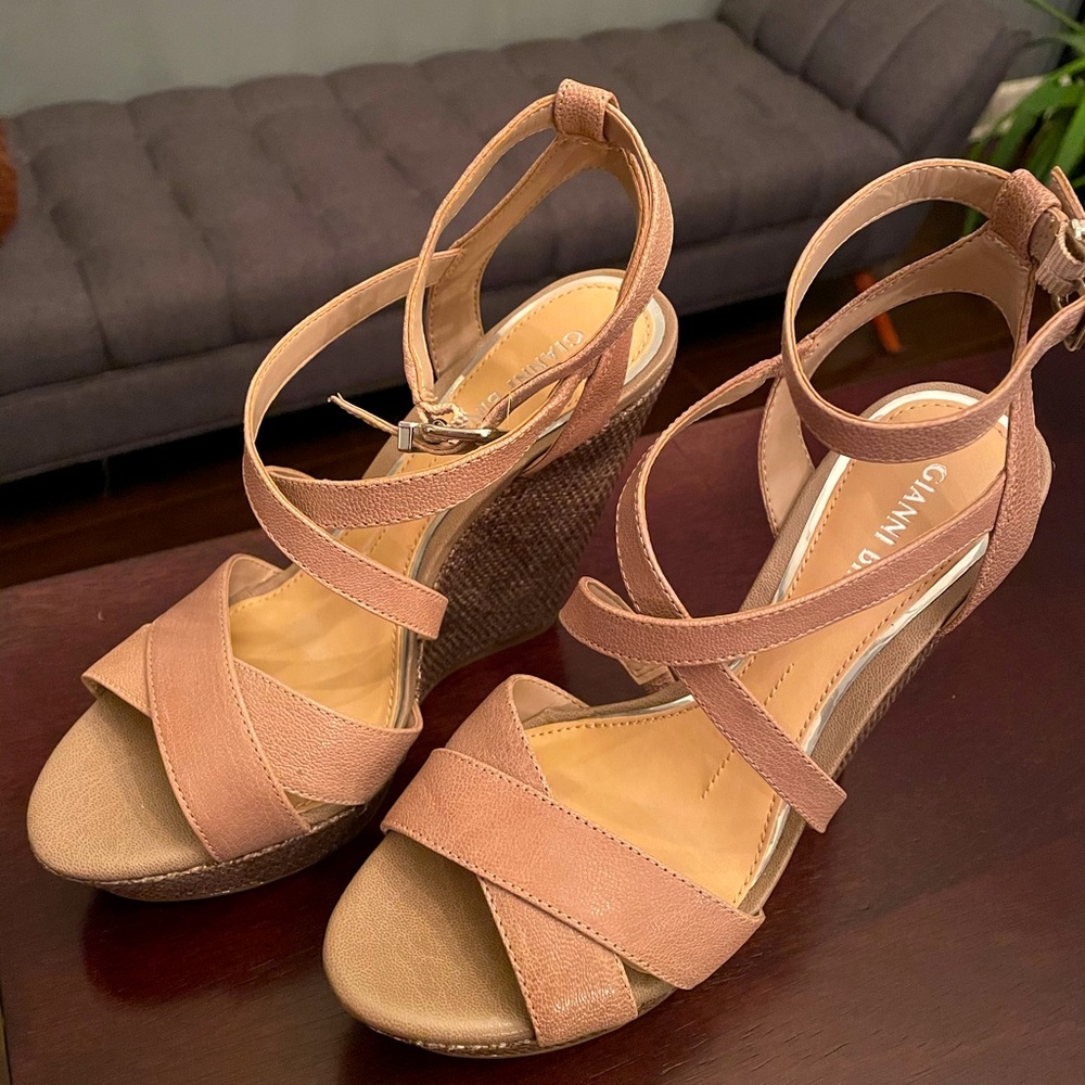 Gianni Bini Wedges